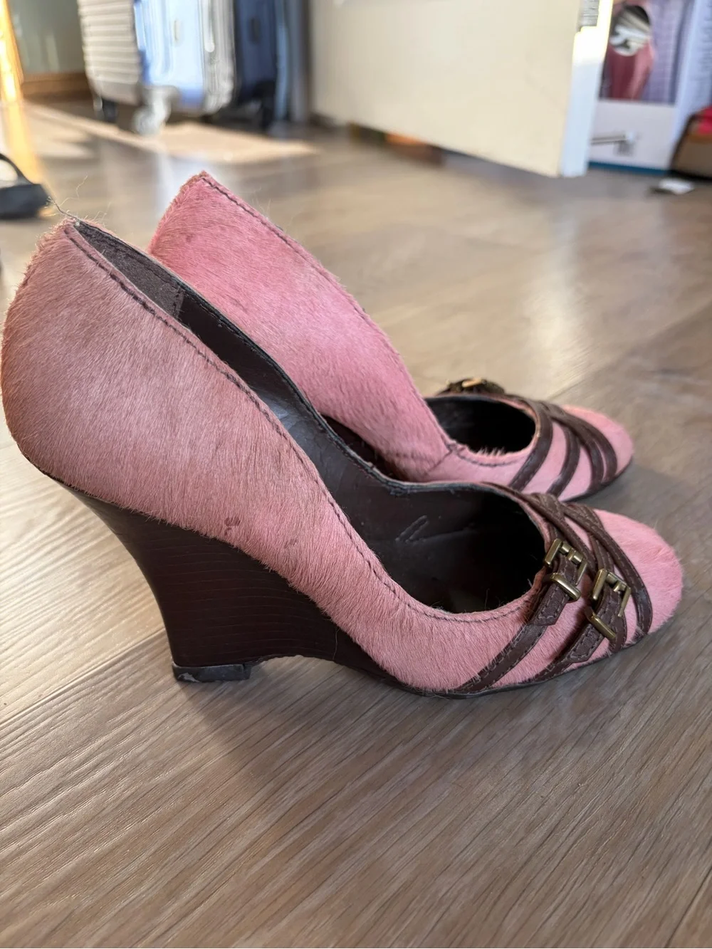 Schutz Pink Calf Hair Buckle Wedge Heels Size 5